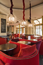voir les photographies de la galerie "Cafés, Hôtels, Restaurants" (CHR) - Café-Brasserie "Le Rubis" - Architecture intérieure : Gilles Guillot